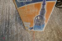 DRAPER 750W DEEP WATER SUBMERSABLE PUMP - 4