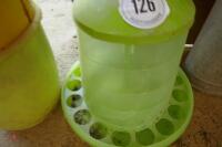 4 BUCKETS POULTRY FEDER & GALV TOP - 5