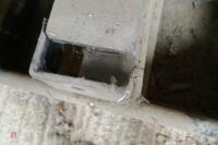 JFC DT20 DOUBLE PLASTIC WATER TROUGH - 5