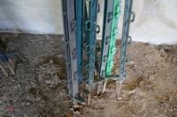 10 PLASTIC ELECTRIC SENCE STAKES - 4