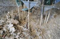 10 PLASTIC ELECTRIC SENCE STAKES - 4