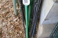 11 PLASTIC ELECTRIC FENCE STAKES - 3