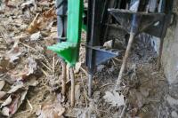 11 PLASTIC ELECTRIC FENCE STAKES - 4