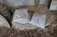 4 BAGS 25KG ROAD SALT - 4
