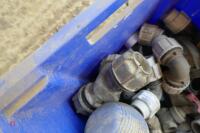 QTY OF 25MM & 32MM PLASTIC WATER FITTING - 3