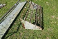 4' METAL WALLHAY FEEDER - 2