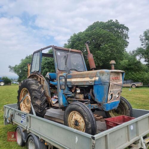 FORD 3000 2WD TRACTOR