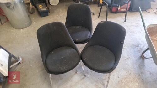 3 PADDED SEATS