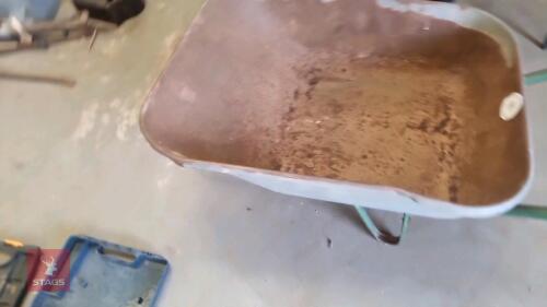 METAL WHEELBARROW