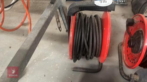 EXTENSION LEAD