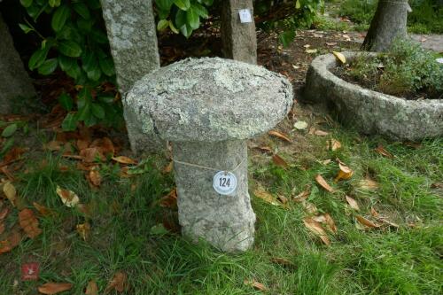 GRANITE STADDLE STONE