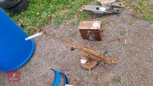 VINTAGE ELY CLAY TRAP