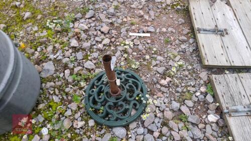 METAL UMBRELLA STAND
