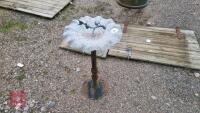 METAL FREESTANDING BIRD BATH - 2