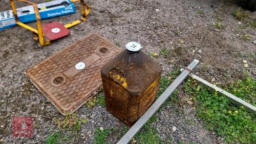 VINTAGE METAL SHELL CAN