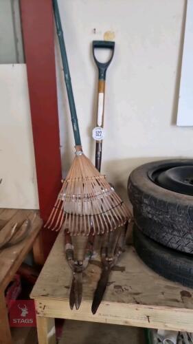 QTY OF GARDEN TOOLS