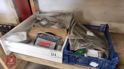 2 TRAYS OF LAND ROVER PARTS