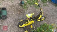 KIDS BICYCLE C/W STABILISERS - 3