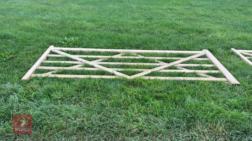 10' WOODEN FIELD GATE