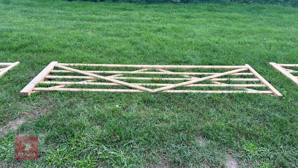 12' WOODEN FIELD GATE