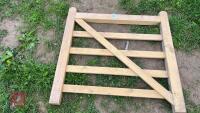 4' WOODEN HUNTING GATE - 2