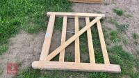 4' WOODEN HUNTING GATE - 3