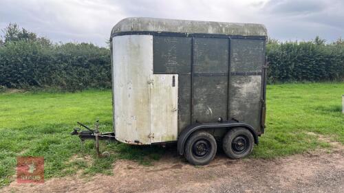 TWIN AXLE EQUINE TRAILER