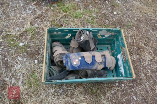 MIXED SAFETY BOOTS/ BRACES