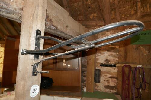 3 SADDLE RACKS