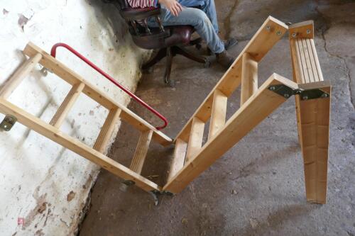 FOLDING WOODEN LADDER