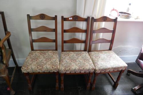 4 DINING CHAIRS
