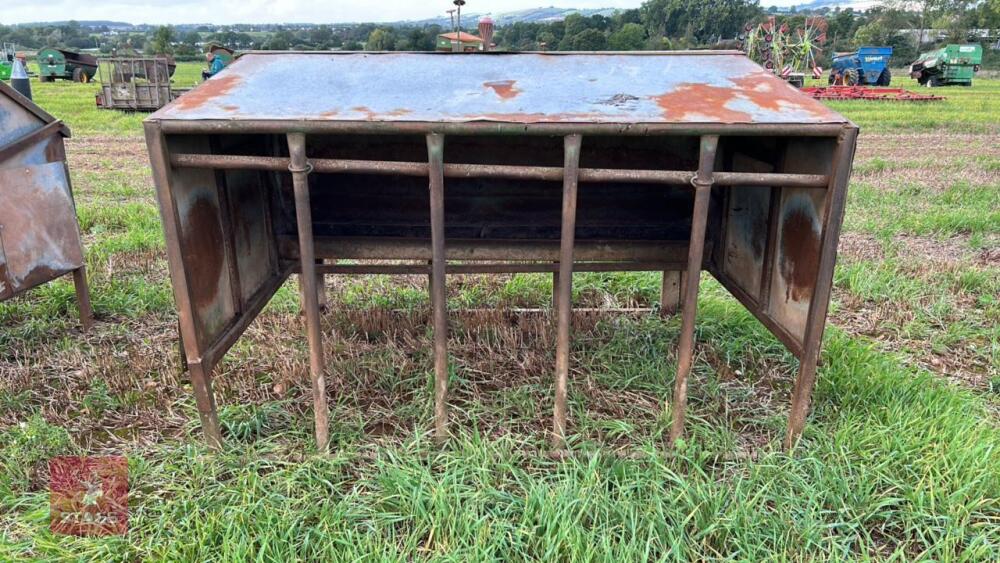 GALVANISED CALF CREEP FEEDER