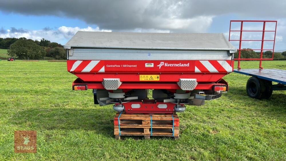 2014 KVERNELAND FERTILISER SPINNER