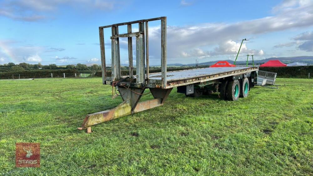 30' CONVERTED LORRY BODY BALE TRAILER