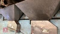 16 STAINLESS STEEL ATL PARLOUR FEEDERS - 9