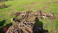 CUBICLE BED SCRAPER + CHAINS - 8