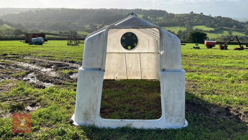 LARGE CALF HUTCH