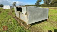 CALF/STIRK SHELTERED FEEDER - 4