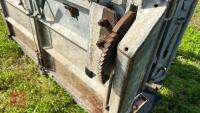 BATEMAN GALVANISED CATTLE CRUSH - 10