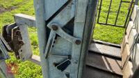 BATEMAN GALVANISED CATTLE CRUSH - 12