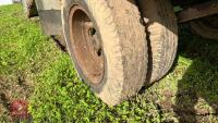 21' LIVESTOCK CONTAINER + BALE TRAILER - 11