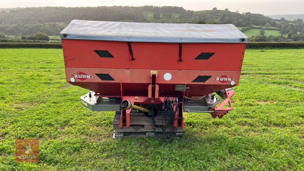 2004 KUHN MDS 1132 FERTILISER SPREADER