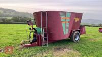 2009 STRAUTMAN VERTMIX 1800 DIET FEEDER