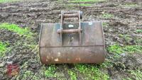GEITH 47'' DIGGING BUCKET - 3