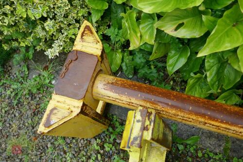 2004 SMC EURO CLAMP CARPET SPIKE