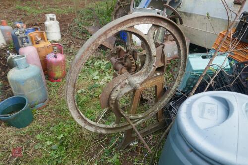 VINTAGE CHAFF CUTTER