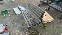 METAL BENCH - 3