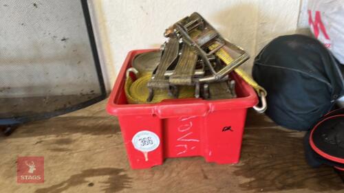 BOX OF RATCHET STRAPS