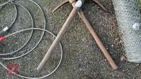 2 PICKAXES - 3