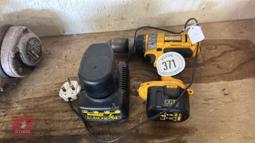 DEWALT DRILL 2 BATTERIES & CHARGER
